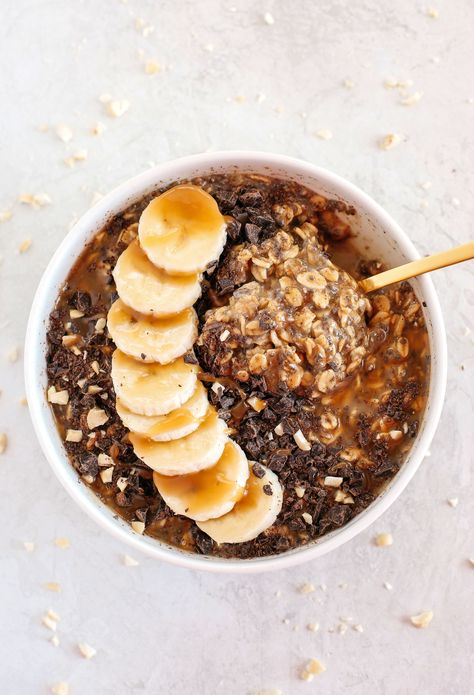 Salted Caramel Overnight Oats Salted Caramel Overnight Oats, Caramel Overnight Oats, Decadent Breakfast, Oats Overnight, Oatmeal Porridge, Overnight Oats Recipe Healthy, Overnight Oats Healthy, Homemade Caramel Sauce, Brunch Buffet