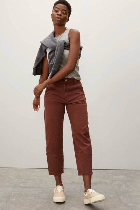 More ethical, sustainable, and affordable alternatives to Madewell exist if you want to build an eco-conscious wardrobe with style without breaking the bank. #fashion #shoppingtips #sustainability Utility Barrel Pant, Barrel Pants, Drape Pants, Cropped Chinos, Petite Pants, Cotton Pants, Straight Leg Pants, Cropped Pants, High Waist Jeans