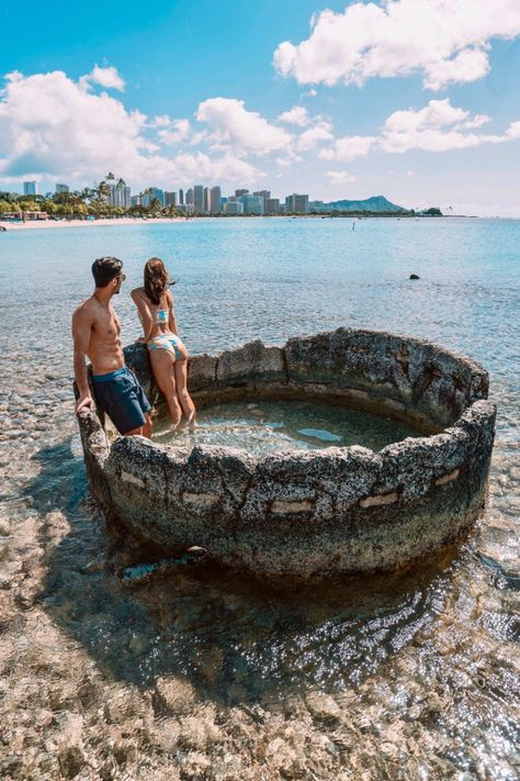 Secret hot tub along the beach in Hawaii Hawaii Vacation Oahu, Hawaii Trip Planning, Hawaii Itinerary, Oahu Vacation, Oahu Travel, Hawaii Travel Guide, Hawaii Pictures, Hawaii Honeymoon, Hawaiian Vacation