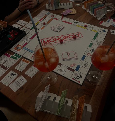 Monopoly Date Night, Monopoly Astethic, Board Games Astethic, Monopoly Night Aesthetic, Monopoly Game Aesthetic, Monopoly Photography, Friends Game Night Aesthetic, Monopoly Aesthetic, Friends Monopoly