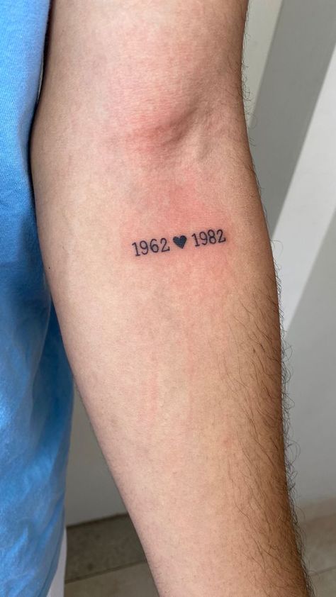 Two Birthday Tattoo Ideas, Moms Birth Year Tattoo, Family Meaningful Tattoos, Matching Dad And Daughters Tattoo Ideas, Matching Tattoos For Dad Daughter, Tattoos For Women Hidden, Daughter And Dad Tattoos, Matching Tattoos With Dad, Matching Tattoos Dad Daughter