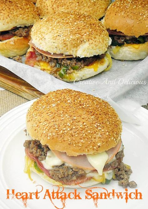 heart-attack-sandwich Ultimate Sandwich, Sandwich Ingredients, Hot Sandwich, Burgers Sandwiches, Best Sandwich, Soup And Sandwich, Food For A Crowd, Wrap Sandwiches, Burger Recipes