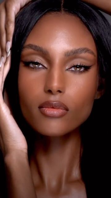 Chocolate Makeup Looks, 90s Models Makeup, Sydney J Harper, Actor Photoshoot, Black Bridal Makeup, Mysterious Eyes, Makeup 2024, 90s Makeup Look, Makeup Brown