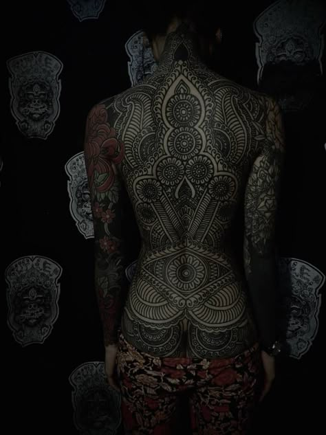 Tattoo Fixes, 42 Tattoo, Feminine Skull Tattoos, Geometric Sleeve Tattoo, Full Back Tattoos, Tattoo Photography, Toulouse France, Body Suit Tattoo, Full Body Tattoo