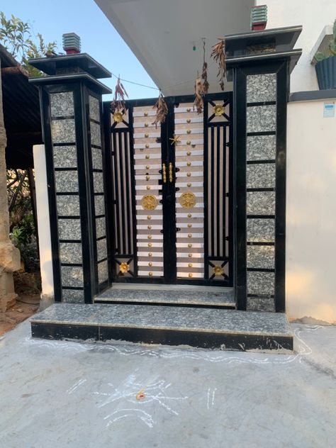 Main Gate Pillar Tiles Design, Gate Pillar Design Modern With Granite, Gate Pillar Design Modern, Granite Cladding, Garden Gates Wooden, Wooden Gate Door, Sliding Gate Ideas, House Pillar Design, Beautiful Houses Inside