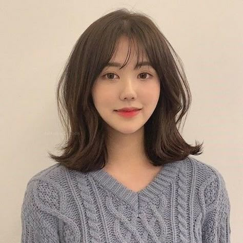 Middle Hair, Korean Short Hair, Asian Short Hair, Shot Hair Styles, Shoulder Length Hair Cuts, Haircuts For Medium Hair, Haircuts Straight Hair, Permed Hairstyles, Trik Fotografi