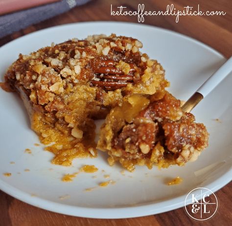 KETO PUMPKIN DUMP CAKE - Low Carb Pumpkin Dump Cake, Low Carb Dump Cake, Keto Pumpkin Dump Cake, Keto Pumpkin Recipes, Nuts Cake, Autumn Sweets, Keto Pies, Keto Favorites, Low Carb Pumpkin Recipes