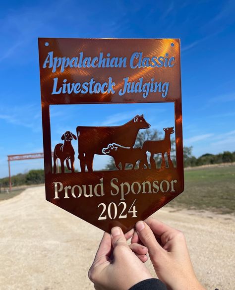 Show season with the coolest awards 🤩

#LangleyMetalWorks
#LivestockJudging
#JudgingAwards Livestock Judging, Amazing Decor