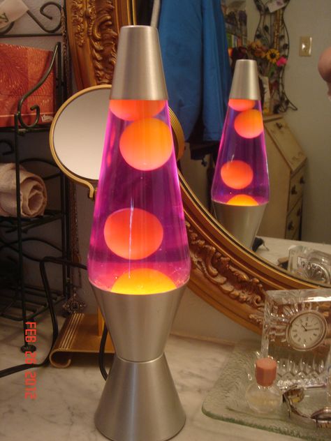 I Love My Lava Lamp! Lava Lamp In Room, Lava Lamp Interior, Lava Lamp Living Room, Lava Lamp Room Aesthetic, Lava Lamp Decor, Lava Lamp Aesthetic Room, Aesthetic Lava Lamp, Lava Lamp Room, Big Lava Lamp