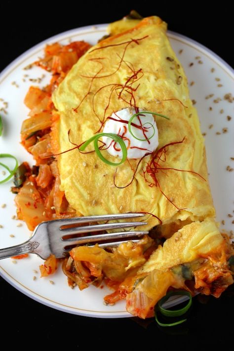 Kimchi & Cheddar Omelette Kimchi Omelette, Korean Breakfast, Korean Recipe, Kimchi Recipe, Omelette Recipe, Korean Recipes, Favorite Comfort Food, Traditional Korean, My Mouth