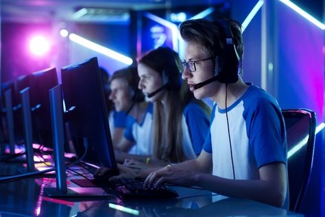 Getting paid to play online games competitively is probably among every PC gamer’s deepest dreams. But how exactly does that happen? Is it really that fun to play videogames as a job? Let’s see below. The electronic sports industry has grown tremendously over the years, raising over $1.1 billion in 2019 alone. Recent estimates show… The post How is it like to be a professional esports player? appeared first on Life With Heidi. Fitness Center Design, Play Online Games, Gaming Lounge, Game Based Learning, Online Study, Play Game Online, Video Gaming, Video Games Pc, Student Success