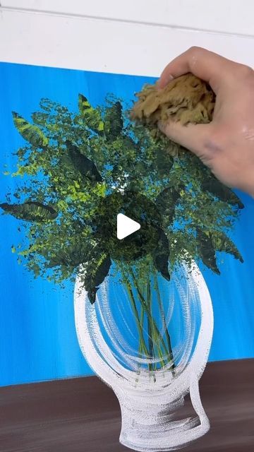 Emily Seilhamer on Instagram: "[clip] How to paint easy leaves for a vase of flowers 🎨🌹#easypainting #beginner #flowers #paintingtips #tipsandtricks #tutorials" Acrylic Leaves Painting Easy, Flower Vase Painting Easy, How To Paint Flowers Acrylic Easy, Vase Of Flowers Painting, Flower Vase Drawing, Flower Vase Painting, Flowers In Vase Painting, A Vase Of Flowers, Paint Easy