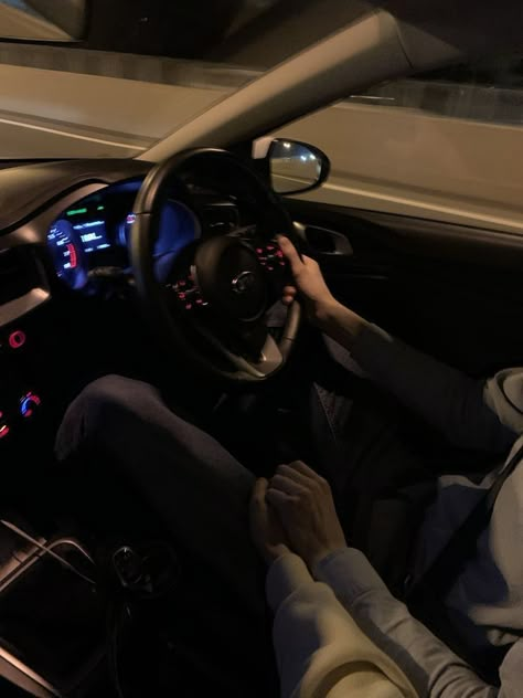 Boy Driving Aesthetic, Military Couples Photos, Couple With Baby, Car Night, Whats Wallpaper, Boys Night, Late Night Drives, Secret Relationship, Night Couple