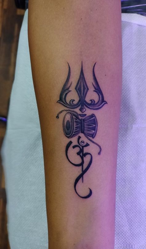 Prince tattoo studio raipur chhattisgarh Damru Tattoo, Lord Shiva Tattoos, Om Trishul Tattoo, Prince Tattoo, Trishul Tattoo Designs, Love Symbol Tattoos, Raipur Chhattisgarh, Om Tattoo Design, Tattoo Design For Hand