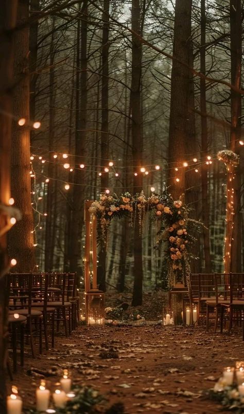 Weddings In The Woods Forests, Forest Night Wedding, Forest Vibe Wedding, Evening Wedding Ceremony Outdoor, Dream Wedding Forest, Wedding Twilight Theme, Aesthetic Wedding Venues Forest, Twilight Style Wedding, Wedding Aisle Forest