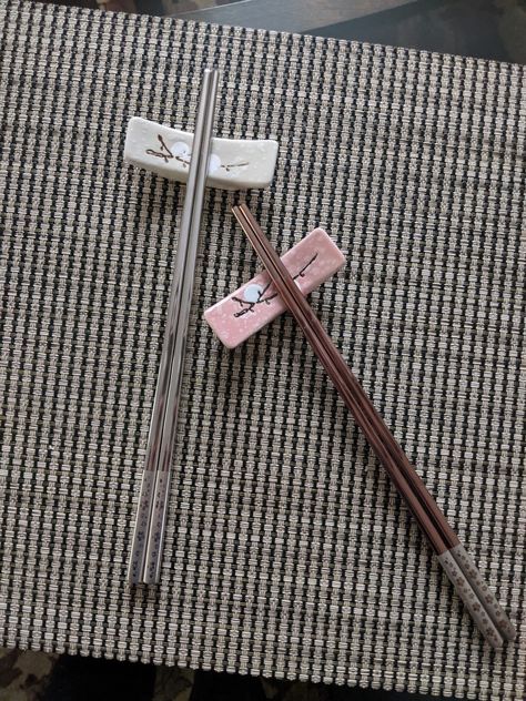 Cool Chopsticks, Chopsticks Aesthetic, Dinner Decor Ideas, Cute Chopsticks, Metal Chopsticks, Aesthetic Era, Chop Sticks, Utensil Rack, Dinner Decor