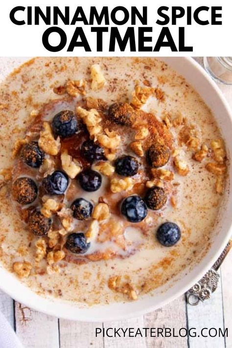 This Easy Cinnamon Spice Oatmeal is a delicious and healthy breakfast that can be made on the stove top or in the microwave. Ready in under 20 minutes, kid-friendly, easily made vegan or gluten-free — the perfect start to a fall day! Stove Top Oatmeal, Oatmeal Pumpkin, Pumpkin Pie Oatmeal, Gluten Free Pumpkin Pie, Healthy Oatmeal Recipes, Medicine Tips, Easy Cinnamon, Healthy Oatmeal, 300 Calories