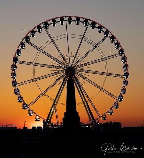 https://flic.kr/p/2jvdySD | Perfect sky! Ferris wheel, place poelaert, Brussels , Belgium | Just 2 traces of planes Shadow Painting, Visit Belgium, Chicano Drawings, Belgium Travel, Back Road, Draw On Photos, 3d Modelling, Art Drawings Sketches Simple, Sketchbook Art Inspiration