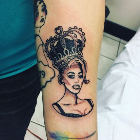 Rupaul Tattoo Ideas, Rupaul Tattoo, Flash Tattoo Designs, Rupaul, Flash Tattoo, Lady Gaga, Skull Tattoo, Piercings, Tatting