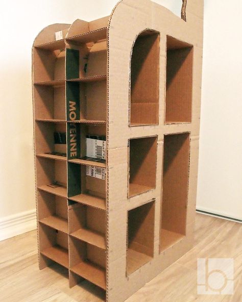 Cardboard Repurpose, Cardboard Shelves, Making A Box Out Of Cardboard, Diy Cardboard Bookcase, Cardboard Bookshelf, Diy Cardboard Bookshelf, Cardboard Shelves Diy, Cardboard Diy Ideas, Cardboard Furniture Diy