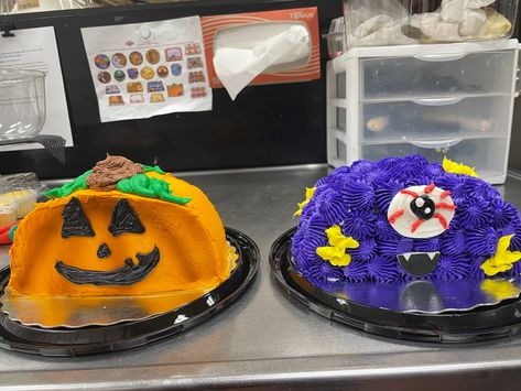 Half Round Cake Ideas, Half Cake Designs, Half Round Cake, Round Cake Ideas, Halloween Cakes Ideas, Dq Cake, Half Cake, Fall Cupcakes, Bakery Ideas