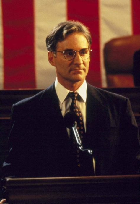 Kevin Kline in Dave (1993) Juilliard School, School In New York, Sophie's Choice, Kevin Kline, Irish Ancestry, Movie Actors, Dustin Hoffman, Wild Wild West, Cinema Theatre