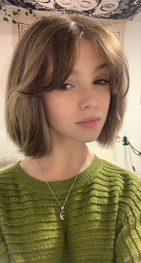 Short Hair Styles Chin Length, Neck Length Hair Straight, Short Hair Cuts Teens, Short Haircut For Girls Teens, Neck Length Hair Styles, Short Layered Bob With Curtain Bangs, Haircut For Short Neck, Short Straight Haircuts With Bangs, Neck Length Hair With Bangs