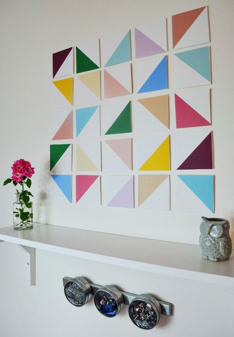 Here is another fun and simple geometric wall art idea. This literally takes no art skills whatsoever and even has a little dimension which I love as well. You can use the colors I used (free Diy Geometric Wall Art Paint, Geometric Diy Wall Art, Geometric Wall Mural Diy, Easy Geometric Painting, Diy Wall Art For Bedroom, Diy Colorful Wall Art, Geometric Painting Ideas, Geometric Wall Art Diy, Triangle Wall Art