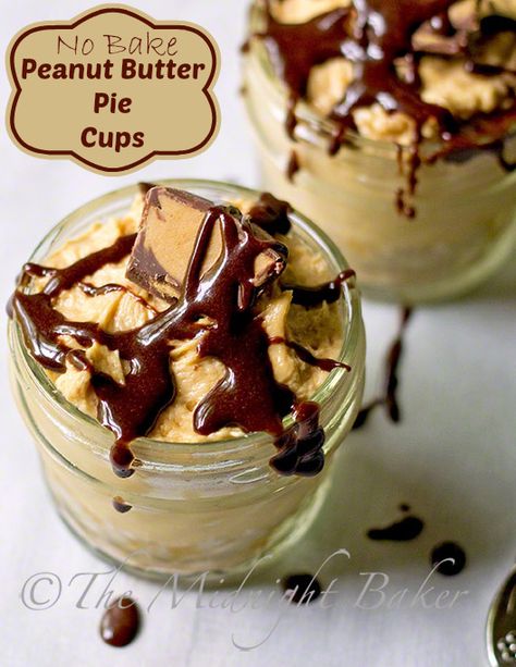 No Bake Peanut Butter Pie Cups | bakeatmidnite.com |  #nobakepies #peanutbutterpie #desserts Mason Jar Lid Recipes, No Bake Peanut Butter Pie, Pie Cups, Butter Desserts, Mason Jar Desserts, No Bake Peanut Butter, Dessert In A Jar, Peanut Butter Desserts, Mason Jar Meals