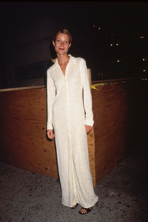 Gwyneth Paltrow 90s style: Gwyneth wearing maxi shirt dress 90s Gwyneth Paltrow Style, Gwyneth Paltrow 90s Style, 90s Gwyneth Paltrow, Gwenthy Paltrow 90s Style, Gwenthy Paltrow 90s, Gwyneth Paltrow Style 90s, Gwenthy Paltrow Style, Maxi Shirt Dress Outfit, Maxi Shirt Outfit