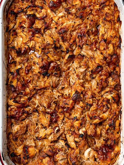 Instant Pot Pulled BBQ Chicken (Or Slow Cooker) - Sandra Valvassori Dinners With Chicken, Pulled Bbq Chicken, Pulled Chicken Recipes, Best Bbq Chicken, Delicious Chicken Recipes, Bbq Chicken Sliders, Shredded Bbq Chicken, Bbq Chicken Breast, Slow Cooker Bbq Chicken