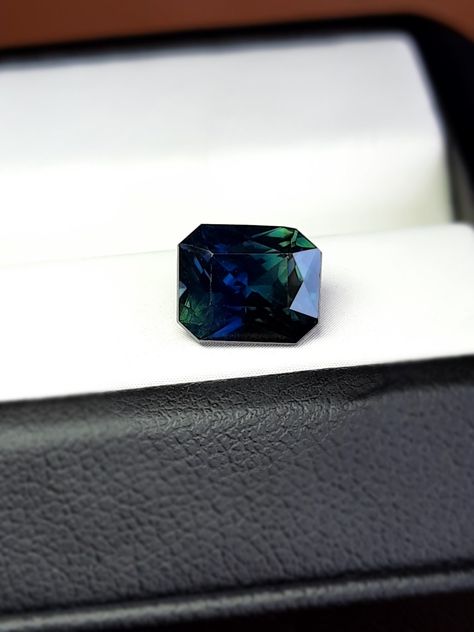 Gems In Steven Universe, Peacock Sapphire, Teal Jewelry, Better Self, Teal Sapphire, Green Sapphire, Bling Rings, Gem Stones, Dark Teal