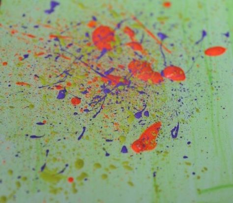 'How to Make Acrylic Paint Splatter Easily...!' (via eHow) Kitchen Painting Art, Splatter Paint Canvas, Watercolor Lesson, Texture Painting Techniques, Paint Tutorials, Wall Painting Techniques, Hand Hold, Watercolor Art Paintings, Animals And Birds