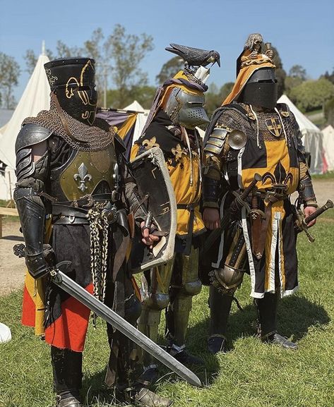 Armor Drawing, Century Armor, Black Armor, Historical Armor, Knight Art, Knight Armor, Orange Garland, Medieval Armor, Medieval Knight