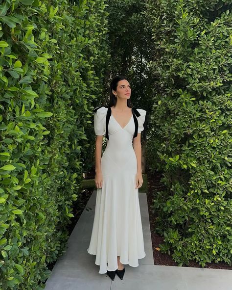 Kendall Jenner sports $3K 'dress of my dreams' to Kardashian-Jenner Easter celebration Kendall Jenner White Dress, Kendall Jenner Aesthetic, Kendall Jenner Dress, White Dress Outfit, Kendall Style, Kendall Jenner Outfits, Jenner Outfits, Jenner Style, Kendall And Kylie