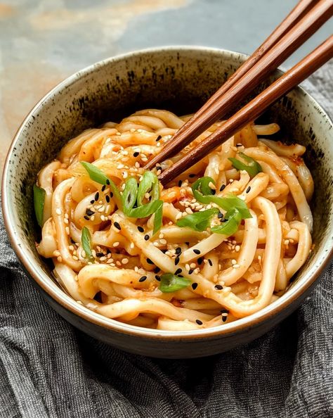 Garlic Udon Noodles, Udon Noodle Recipe, Udon Noodles Recipe, Udon Noodle, Noodle Recipe, Garlic Noodles, Asian Noodles, Easy Meal Plans, Udon Noodles