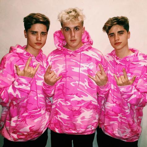 Jake Paul Wallpaper, Martinez Twins Emilio, Jack Paul, Jake Paul Team 10, Emilio And Ivan Martinez, Logan And Jake, Pink Camo Hoodie, Emilio Martinez, Team 10