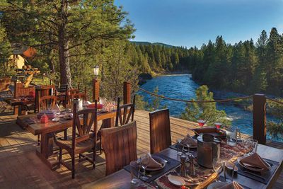 Montana Honeymoon Resorts, Best Places To Stay In Montana, Montana Honeymoon, Montana Family Vacation, Montana Lodge, Vacation Necessities, Montana Resorts, Sawyer Family, Affordable Family Vacations