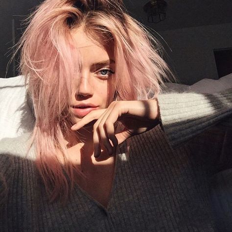 Dishwater Blonde, Faded Hair Color, Wash Out Hair Color, Pyper America Smith, Girl Hair Colors, New Hair Trends, Faded Hair, Hairstyles Wedding, Hair Bangs