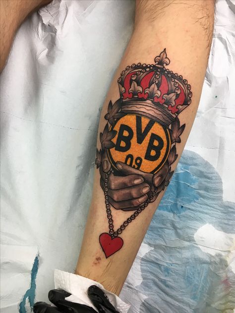 Bvb Tattoos, Bvb Tattoo, Fan Tattoo, Awesome Tattoo, Best Tattoo Ideas, European Football, Football Teams, Disney Tattoos, Borussia Dortmund