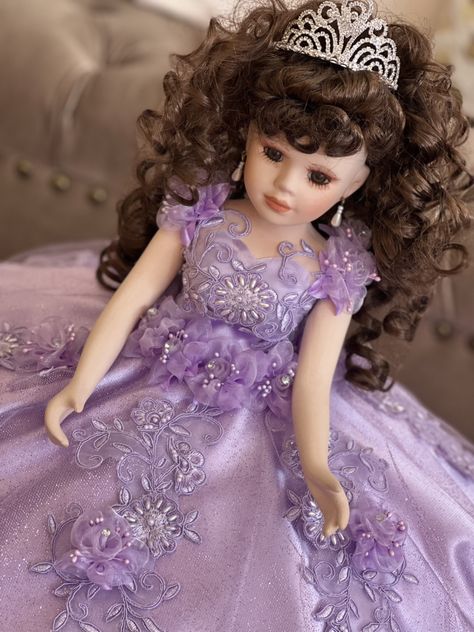 Quince Doll Purple, Quinceanera Doll Purple, Purple Quinceanera Ideas, Quince Doll, Purple Quince Dress, Quinceañera Decor, Vestido Color Lila, Lavender Quinceanera Dresses, Lavender Quinceanera