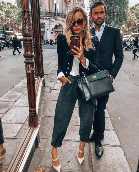 #style @carolinelestang #inspo @chicnchic_factory ❤ Couple Goal Outfits, Slouchy Jeans, Paris Mode, Mode Casual, Looks Street Style, Street Style Paris, Looks Chic, Edgy Outfits, Looks Style