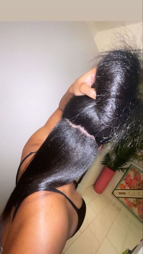 Long Healthy Hair Aesthetic Black, Hair Growth Asethic, Long Hair Aesthetic Black Women, Healthy Hair Aesthetic Black Women, Long Thick Hair Black Women, Long Healthy Hair Black Women, Healthy Hair Growth Aesthetic, Healthy Long Hair Aesthetic, Hair Growth Vision Board