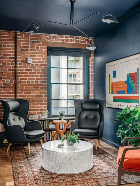 Brick Office Space, Brick Wall Office, Urban Office Design, Business Office Interior Design, Urban Office, Brick Interior, Loft Office, Modern Office Space, Town Building