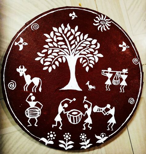 Tribal art warli painting on canvas Warli Painting Ideas On Fabric, Warli Art Designs On Pots, Adiwasi Art, Varli Painting Art On Wall, Warli Paintings On Canvas, Warli Painting Ideas On Wall, Warli Art Easy, Cds Art, Coffee Painting Canvas