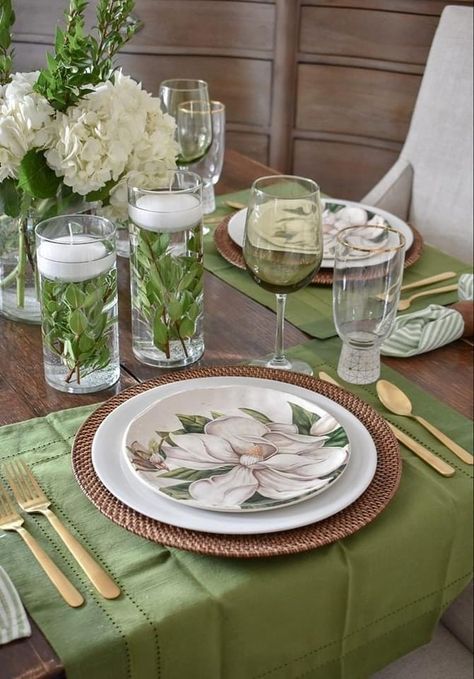 Tablescapes Black And White, Tableware Ideas, Dinner Table Setting, White Buffalo, Decor Furniture, Buffalo Check, Table Tops, Visual Merchandising, Decoration Table