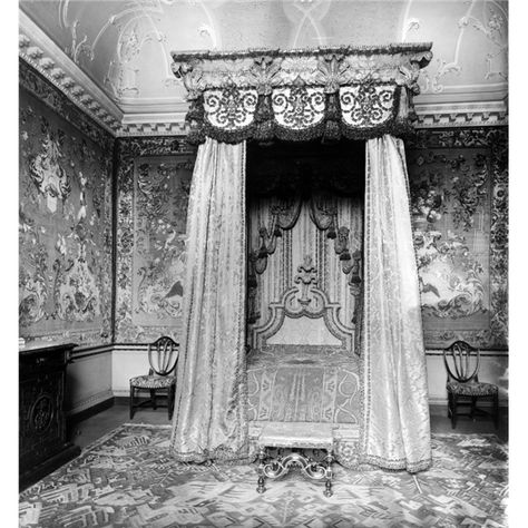 State Bedroom, Normanton Hall, Rutland, Destroyed 1925 Vintage Brochure, Ornate Bed, Victorian Interior, Unusual Home, Gilded Age, French Interior, Interior Photo, African Elephant, Beautiful Interiors