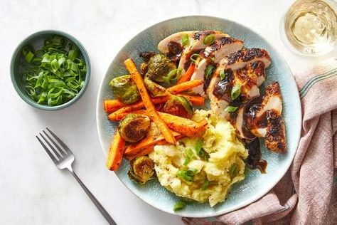 Rosemary Pork Chops, Hello Fresh Recipes, Fresh Recipes, Hello Fresh, Pork Chop, Pork Chop Recipes, Roasted Veggies, Pork Chops, Pork Recipes