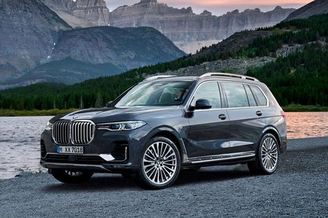 First-Ever BMW X7 Revealed In All Of Its Massive Glory Bmw X Series, E60 Bmw, Bmw Z4 Roadster, Bmw Classic Cars, Bmw X7, Bmw I3, Bmw Alpina, Bmw Z3, Bmw Classic