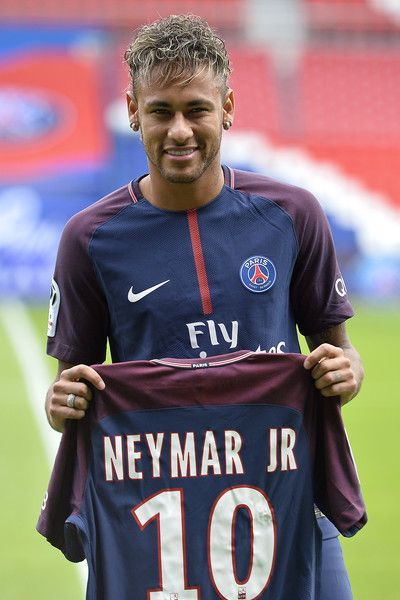 Neymar Big Clock, Neymar 2017, Neymar Photos, Neymar Psg, Cr7 Messi, Football Photography, Soccer Life, World Football, Team Jersey